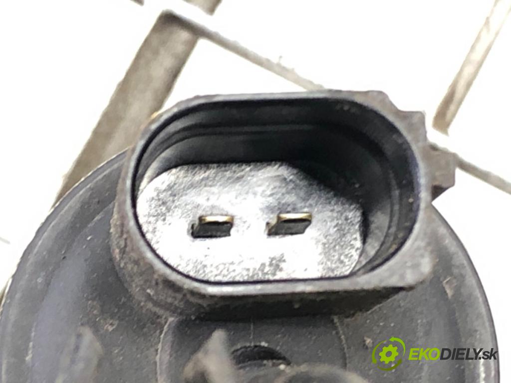 SKODA OCTAVIA III (5E3, NL3, NR3) 2012 - 2022    1.4 TSI 103 kW [140 KM] benzyna 2012 - 2022  Potrubie sacie, sanie 04E129711E (Sacie potrubia)