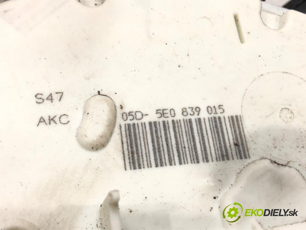 SKODA OCTAVIA III (5E3, NL3, NR3) 2012 - 2022    1.4 TSI 103 kW [140 KM] benzyna 2012 - 2022  zámok dveře levý zadní část 5E0839015
