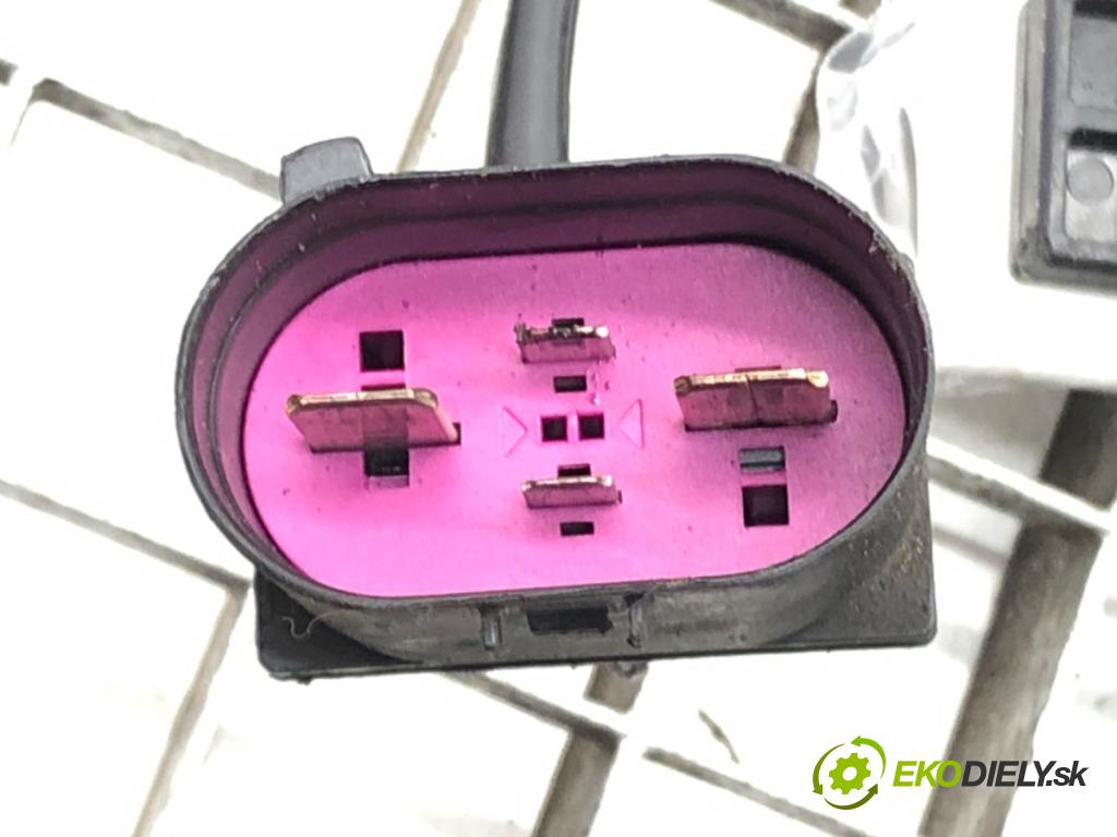 SKODA OCTAVIA III (5E3, NL3, NR3) 2012 - 2022    1.8 TSI 132 kW [180 KM] benzyna 2012 - 2022  Ventilátor chladiča 5Q0121205N (Ventilátory)