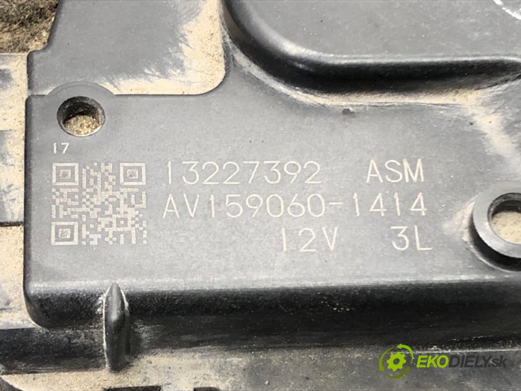 OPEL INSIGNIA A (G09) 2008 - 2017    2.0 CDTI (68) 118 kW [160 KM] olej napędowy 2008 -  Mechanizmus stieračov predný 13227392 (Motorčeky stieračov predné)