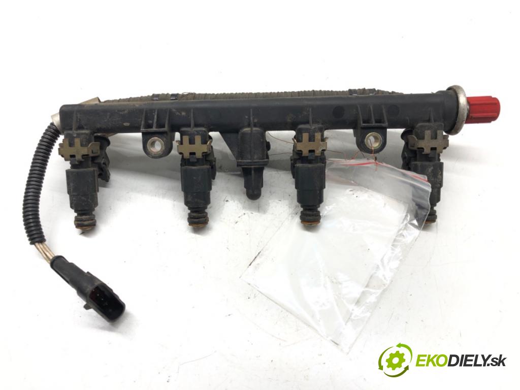 FIAT STILO (192_) 2001 - 2010    1.2 16V (192_XA1B) 59 kW [80 KM] benzyna 2002 - 20  Lišta vstrekovacia  (Vstrekovacie lišty)