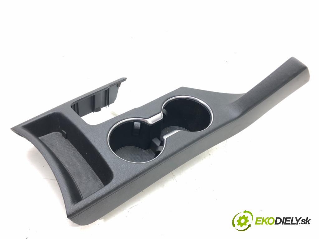 KIA SPORTAGE IV (QL, QLE) 2015 - 2022    1.6 T-GDI 130 kW [177 KM] benzyna 2015 - 2022  Držiak na nápoje 84651-F1000 (Úchyty, držiaky na nápoje)