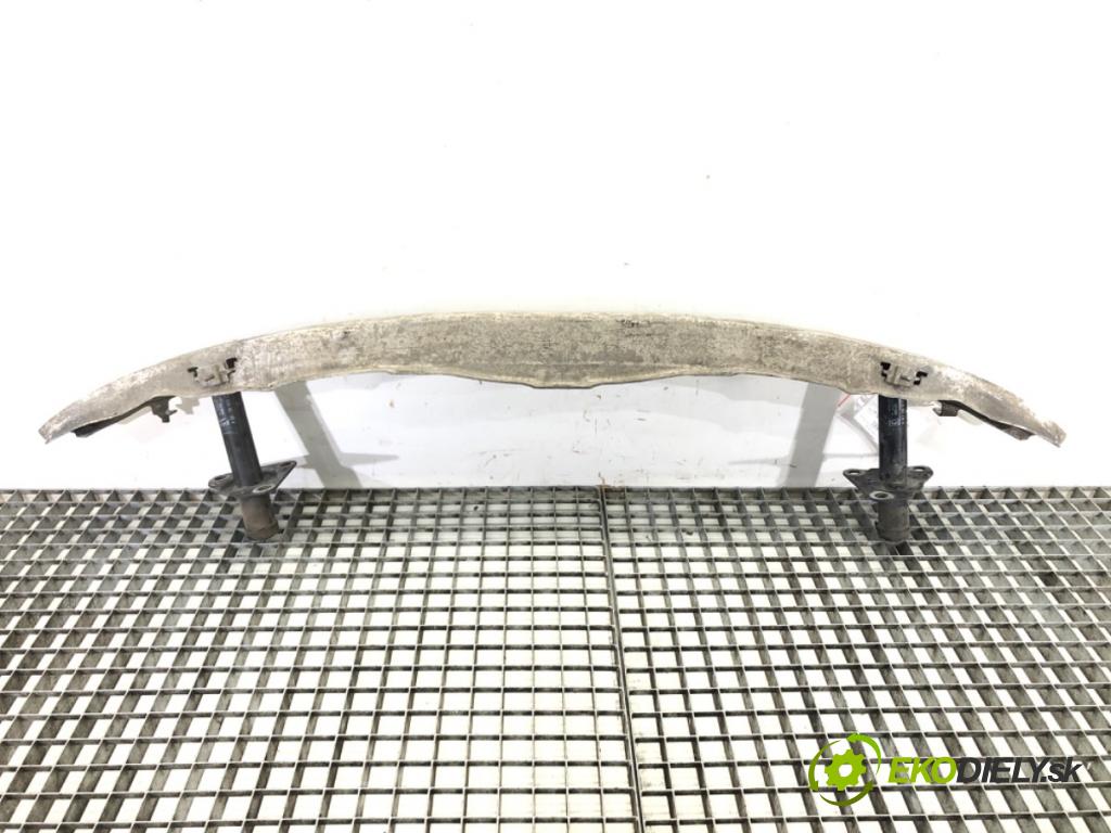 AUDI A4 B5 (8D2) 1994 - 2001    1.9 TDI 81 kW [110 KM] olej napędowy 1995 - 2000  výztuha nárazníka přední část  (Výztuhy přední)