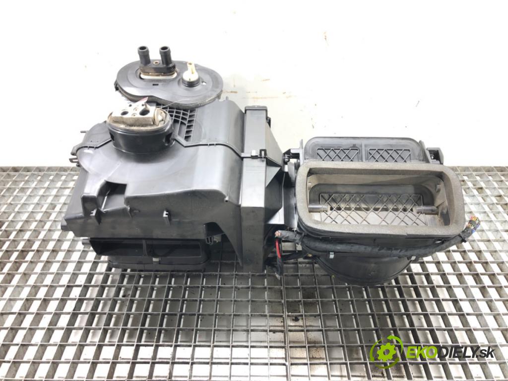 SKODA FABIA III Kombi (NJ5) 2014 - 2022    1.0 55 kW [75 KM] benzyna 2014 - 2022  Výhrevné teleso, radiátor kúrenia komplet KOMBAJN  (Radiátory kúrenia)