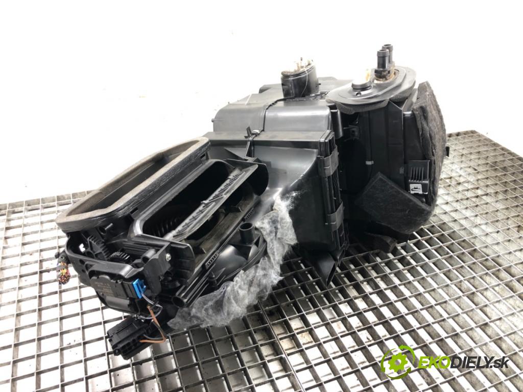 SKODA FABIA III Kombi (NJ5) 2014 - 2022    1.0 55 kW [75 KM] benzyna 2014 - 2022  Výhrevné teleso, radiátor kúrenia komplet KOMBAJN  (Radiátory kúrenia)