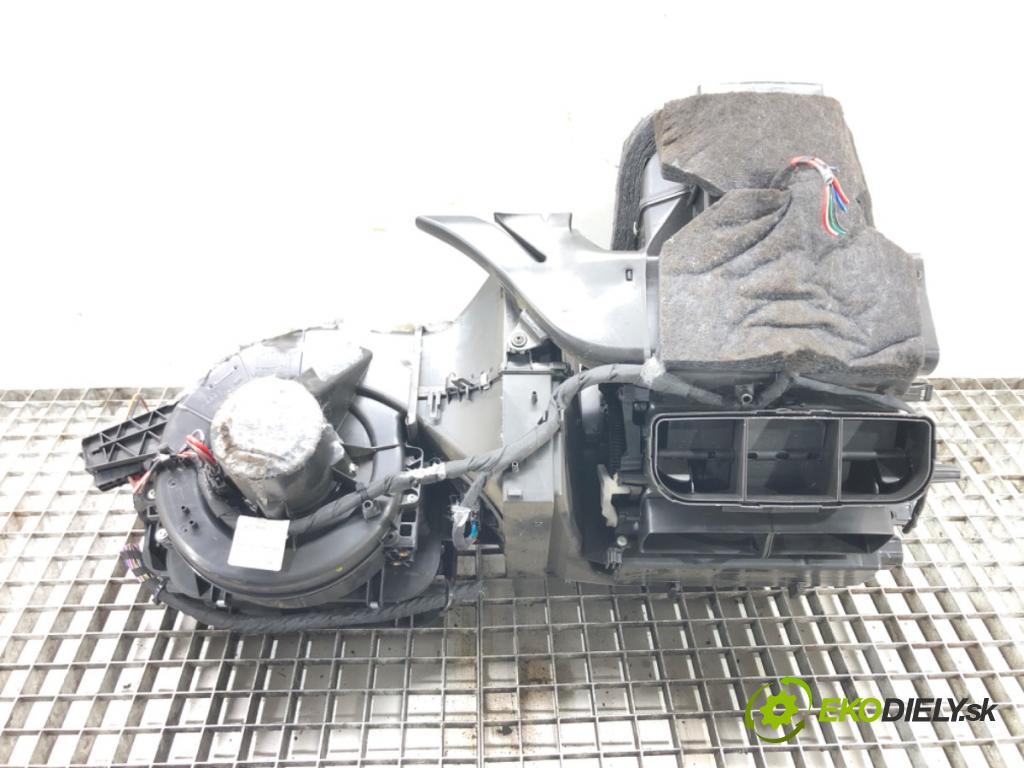 SKODA FABIA III Kombi (NJ5) 2014 - 2022    1.0 55 kW [75 KM] benzyna 2014 - 2022  Výhrevné teleso, radiátor kúrenia komplet KOMBAJN  (Radiátory kúrenia)