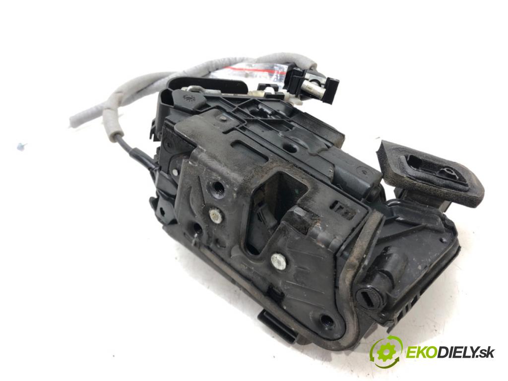 SKODA FABIA III Kombi (NJ5) 2014 - 2022    1.0 55 kW [75 KM] benzyna 2014 - 2022  zámok dveře pravý přední část 5TB837016A