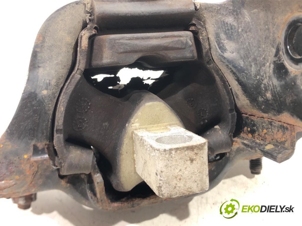 SKODA FABIA III Kombi (NJ5) 2014 - 2022    1.0 55 kW [75 KM] benzyna 2014 - 2022  AirBag Motor  (Držiaky motora)