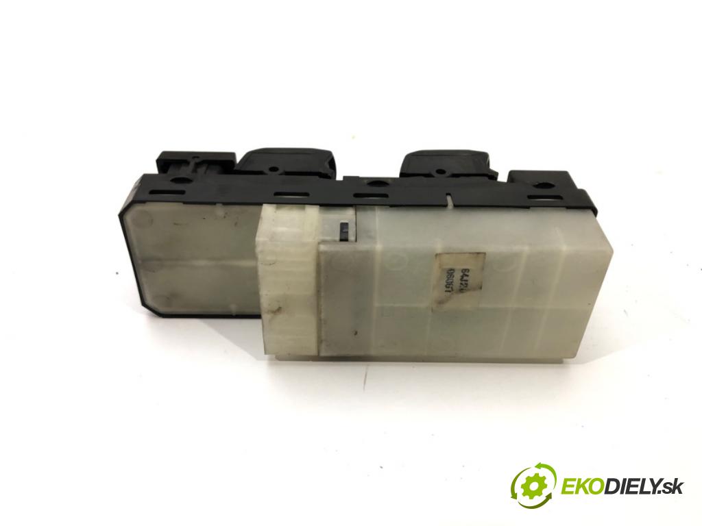 FIAT SEDICI (189_) 2006 - 2014    1.9 D Multijet 88 kW [120 KM] olej napędowy 2006 -  Prepínač okien  (Prepínače, spínače, tlačidlá a ovládače kúrenia)