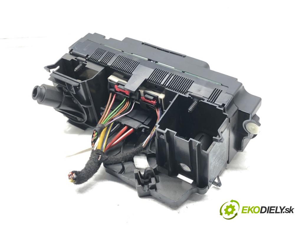 VW PASSAT B6 (3C2) 2005 - 2010    2.0 TDI 103 kW [140 KM] olej napędowy 2005 - 2009  Panel ovládania kúrenia  (Prepínače, spínače, tlačidlá a ovládače kúrenia)