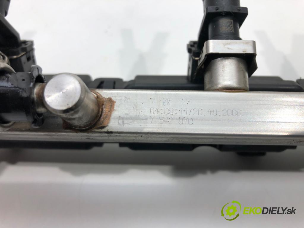 BMW 5 (E60) 2001 - 2010    523 i 130 kW [177 KM] benzyna 2004 - 2007  Lišta vstrekovacia 7542070 7531634 (Vstrekovacie lišty)