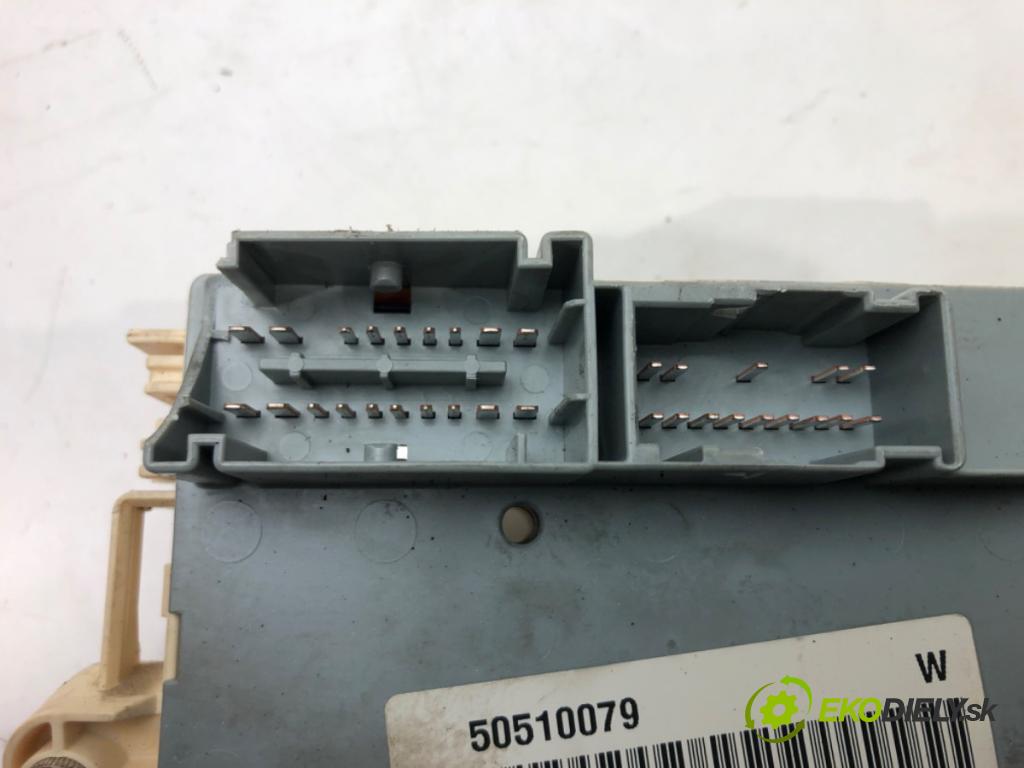 ALFA ROMEO 159 Sportwagon (939_) 2005 - 2012    1.8 MPI (939BXL1A) 103 kW [140 KM] benzyna 2005 -   modul BSI 50510079 (Pojistkové skříňky)