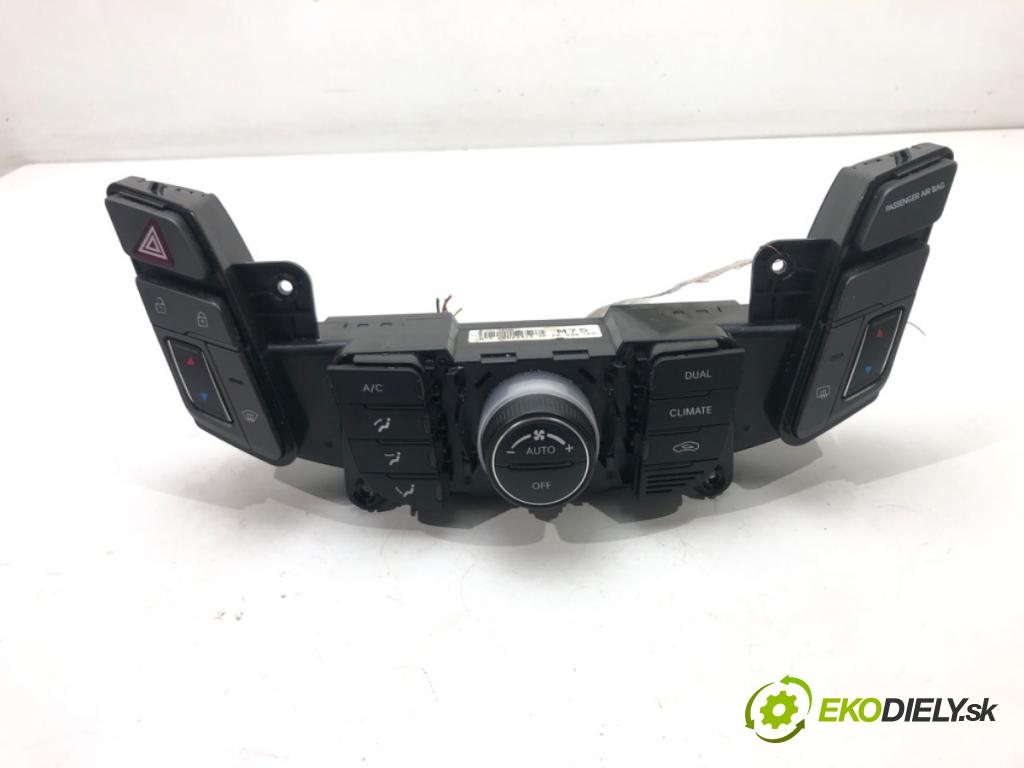 HYUNDAI i40 I CW (VF) 2011 - 2022    1.7 CRDi 104 kW [141 KM] olej napędowy 2015 - 2022  Panel ovládania kúrenia  (Prepínače, spínače, tlačidlá a ovládače kúrenia)
