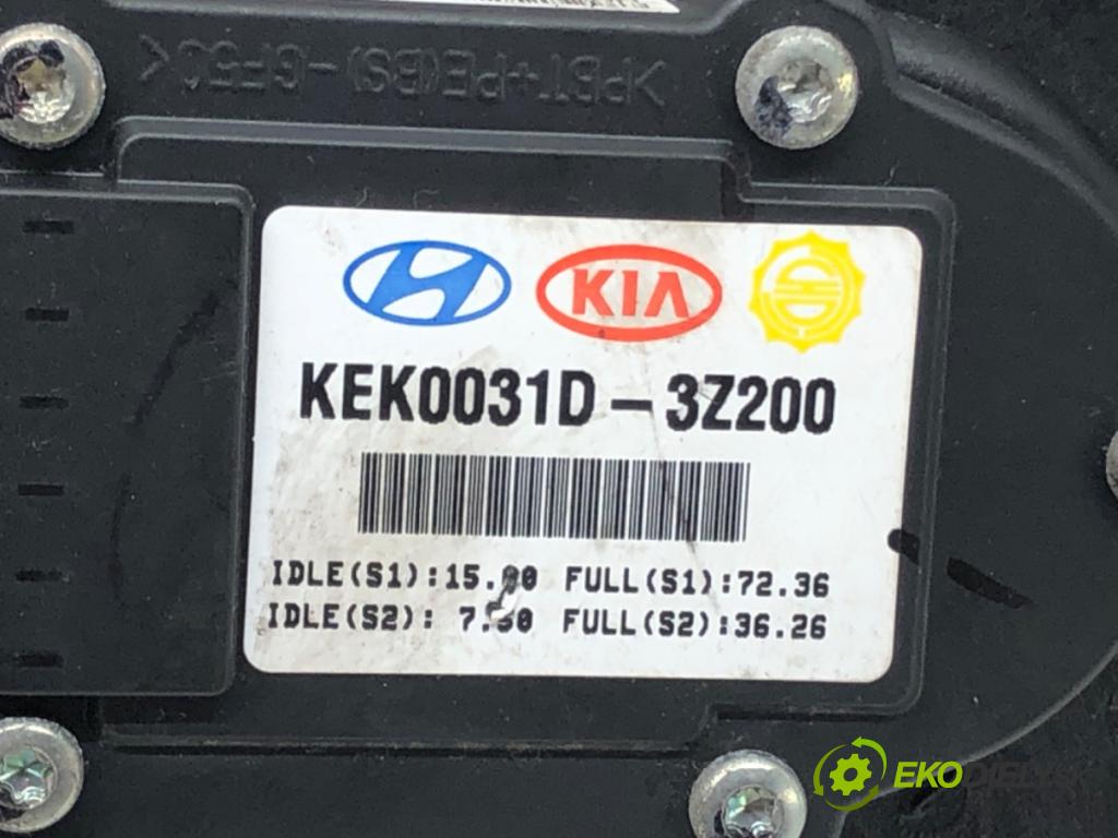 HYUNDAI i40 I CW (VF) 2011 - 2022    1.7 CRDi 104 kW [141 KM] olej napędowy 2015 - 2022  Potenciometer plynového pedálu  (Pedále)