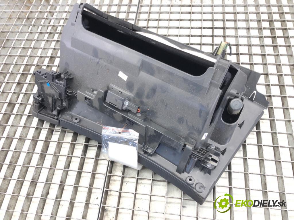 HYUNDAI i40 I CW (VF) 2011 - 2022    1.7 CRDi 104 kW [141 KM] olej napędowy 2015 - 2022  Priehradka, kastlík spolujazdca  (Priehradky, kastlíky)