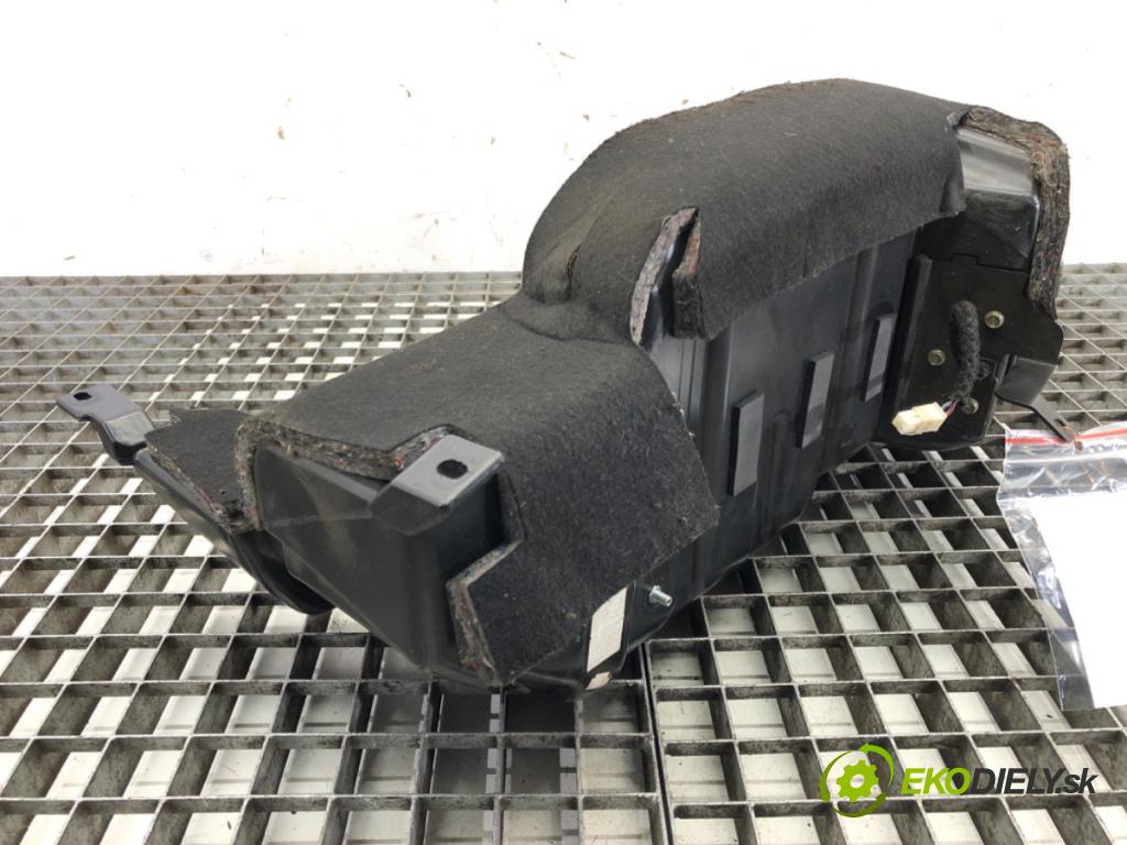 AUDI A6 C5 Avant (4B5) 1997 - 2005    2.5 TDI 120 kW [163 KM] olej napędowy 2002 - 2005  subwoofer BOSE 4B9035382A (Audio zariadenia)