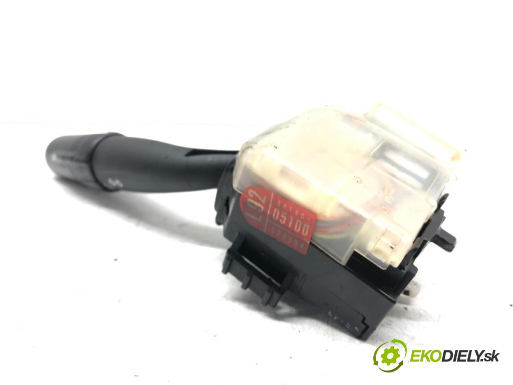 TOYOTA COROLLA Verso (ZER_, ZZE12_, R1_) 2004 - 2009    2.0 D-4D (CUR10_) 85 kW [116 KM] olej napędowy 200  Prepínač smeroviek 173650B (Prepínače, spínače, tlačidlá a ovládače kúrenia)