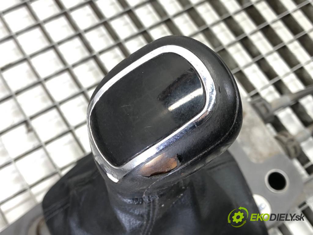 SKODA SUPERB II Kombi (3T5) 2009 - 2015    1.6 TDI 77 kW [105 KM] olej napędowy 2010 - 2015  Kulisa 3T0711049D (Rýchlostné páky / kulisy)