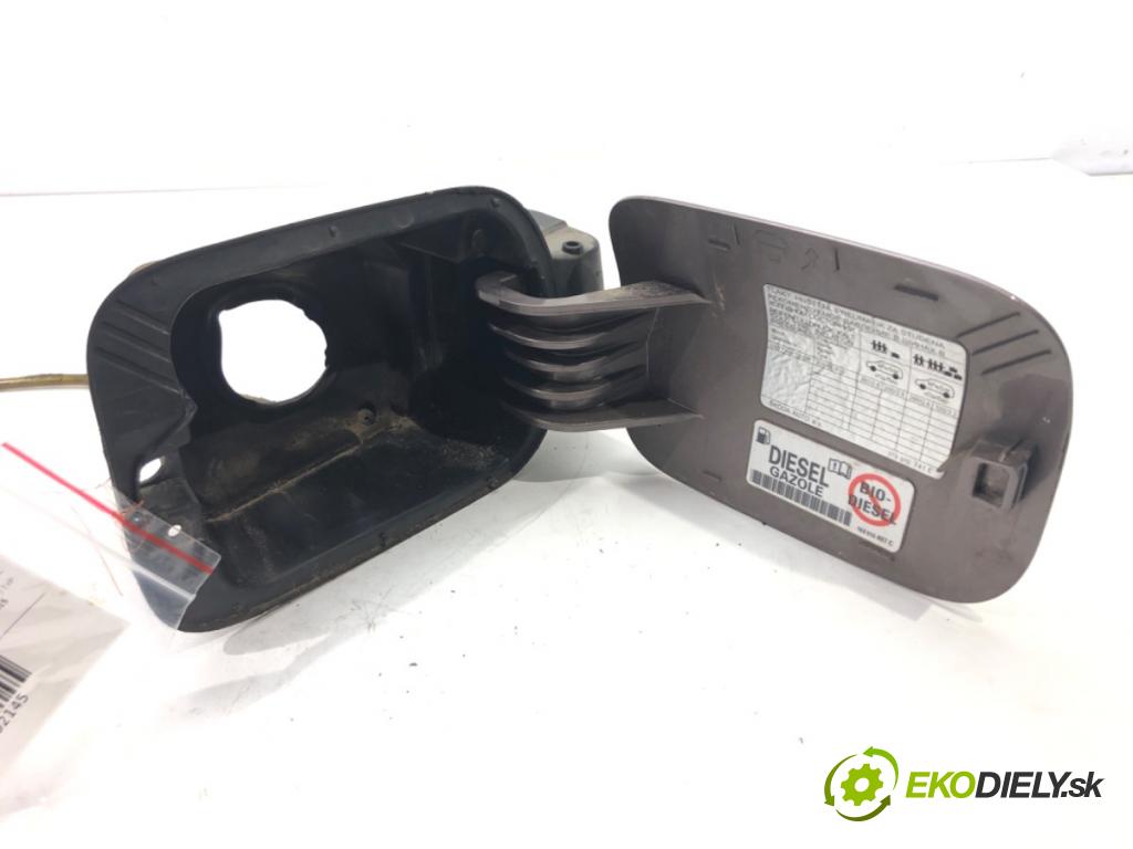 SKODA SUPERB II Kombi (3T5) 2009 - 2015    1.6 TDI 77 kW [105 KM] olej napędowy 2010 - 2015  Dvierka nádrže paliva  (Ostatné)