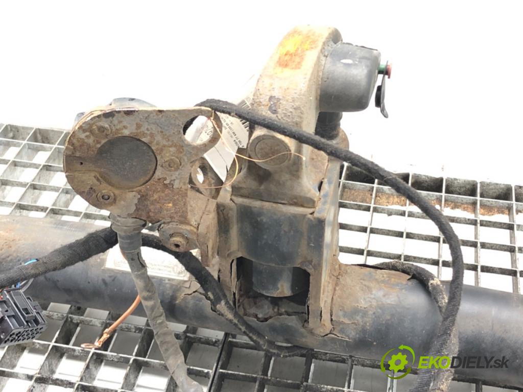 SKODA SUPERB II Kombi (3T5) 2009 - 2015    1.6 TDI 77 kW [105 KM] olej napędowy 2010 - 2015  Hák tažné zařízení 3T0092155