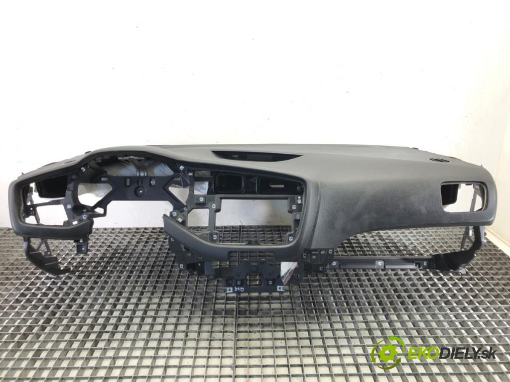 KIA CEED Sportswagon (JD) 2012 - 2018    1.6 CRDi 128 94 kW [128 KM] olej napędowy 2012 - 2  Palubná doska  (Palubné dosky)