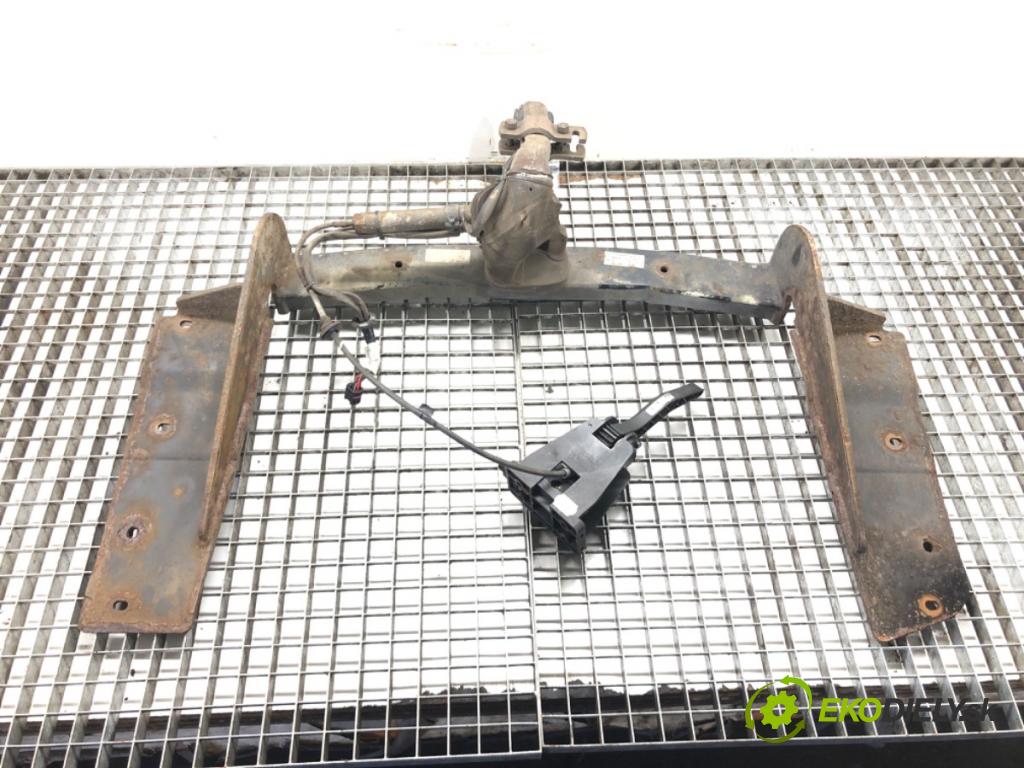 OPEL VECTRA C (Z02) 2002 - 2009    3.0 CDTi (F69) 135 kW [184 KM] olej napędowy 2005   Hák tažné zařízení