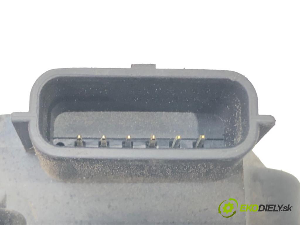 OPEL VECTRA C (Z02) 2002 - 2009    3.0 CDTi (F69) 135 kW [184 KM] olej napędowy 2005   Škrtiaca klapka RMA60-603A (Škrtiace klapky)