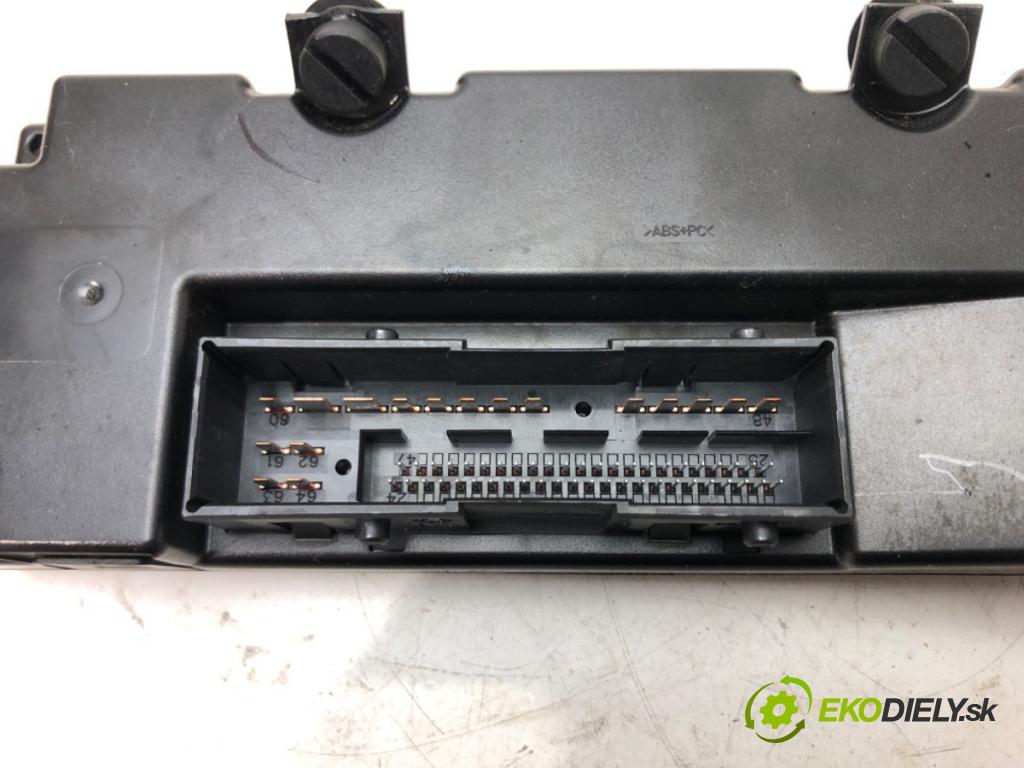 OPEL VECTRA C (Z02) 2002 - 2009    3.0 CDTi (F69) 135 kW [184 KM] olej napędowy 2005   Modul pamäte sedačky 09226928