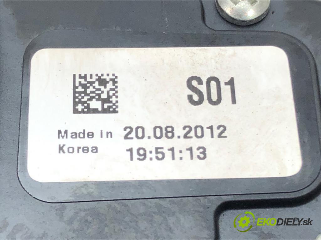 KIA CEED Sportswagon (JD) 2012 - 2018    1.4 CVVT 73 kW [100 KM] benzyna 2012 - 2015  Potenciometer plynového pedálu  (Pedále)