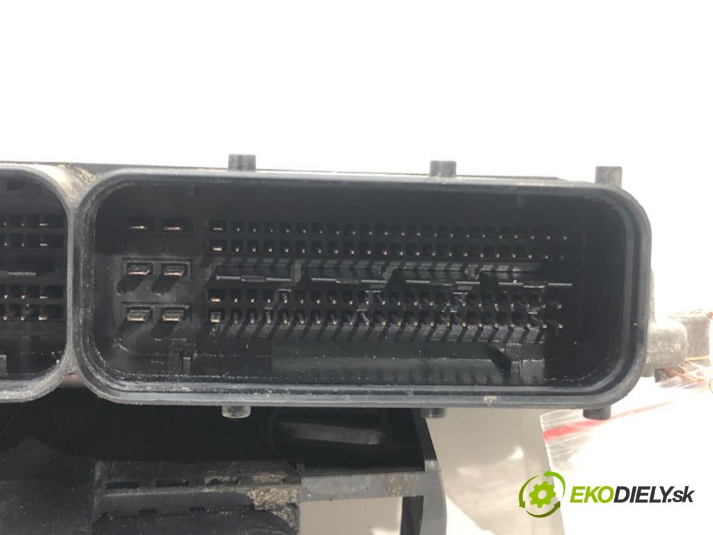 HYUNDAI i30 Kombi (FD) 2007 - 2012    1.6 CRDi 85 kW [116 KM] olej napędowy 2008 - 2012  riadiaca jednotka Motor 0281017212 (Riadiace jednotky)