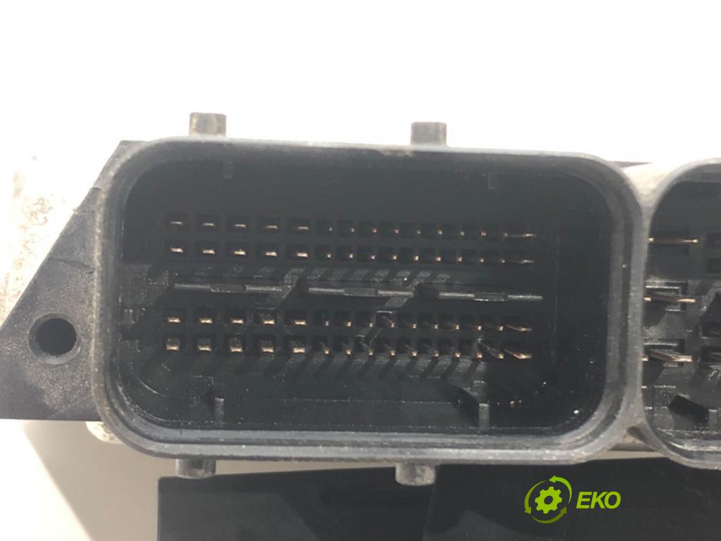 HYUNDAI i30 Kombi (FD) 2007 - 2012    1.6 CRDi 85 kW [116 KM] olej napędowy 2008 - 2012  riadiaca jednotka Motor 0281017212 (Riadiace jednotky)