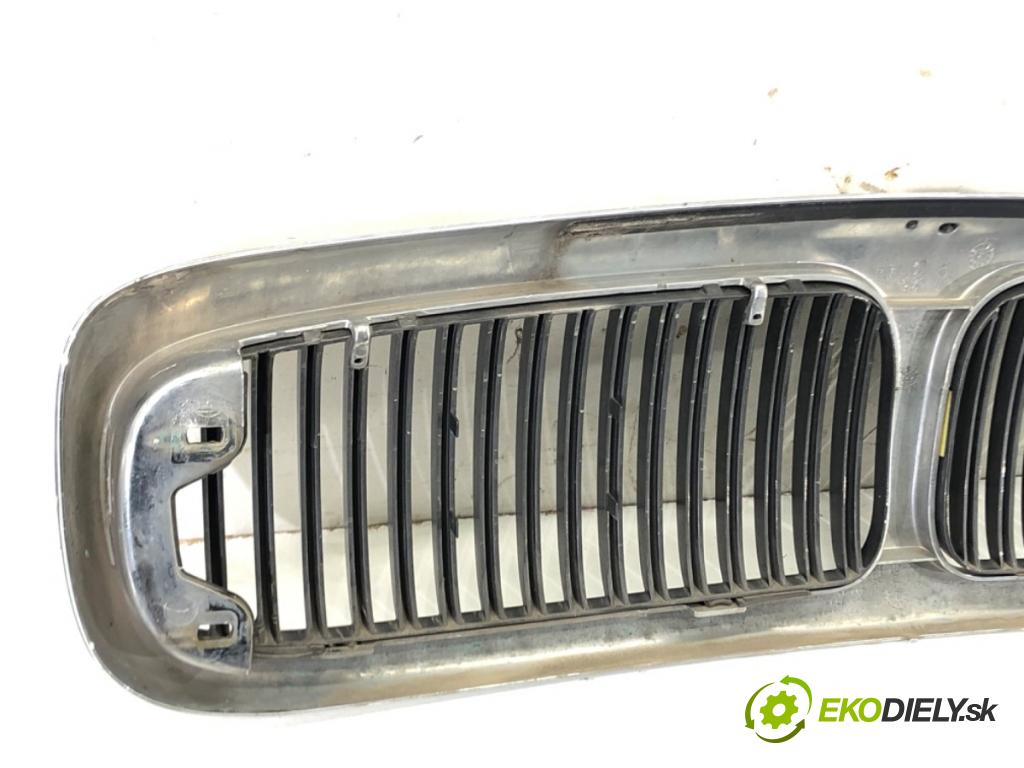 JAGUAR XJ (X308) 1996 - 2003    4.0 209 kW [284 KM] benzyna 1997 - 2003  mřížka maska BPCS94401 (Mřížky (masky) chladičů)