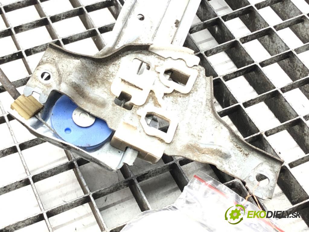 RENAULT FLUENCE (L3_) 2010 - 2022    1.6 16V (L301, L30F, L30P, L30R) 81 kW [110 KM] be  mechanismus okna levý zadní část 827310012R