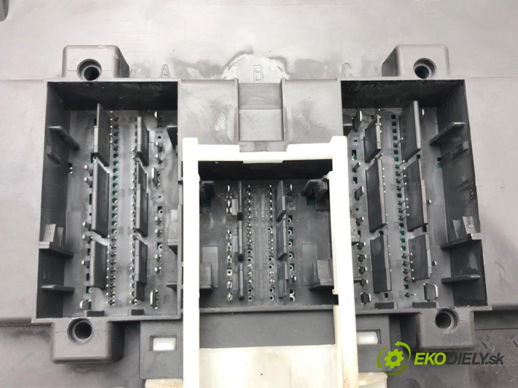 SKODA OCTAVIA III (5E3, NL3, NR3) 2012 - 2022    1.8 TSI 132 kW [180 KM] benzyna 2012 - 2022  Modul komfortu 5Q0937084AG (Moduly komfortu)