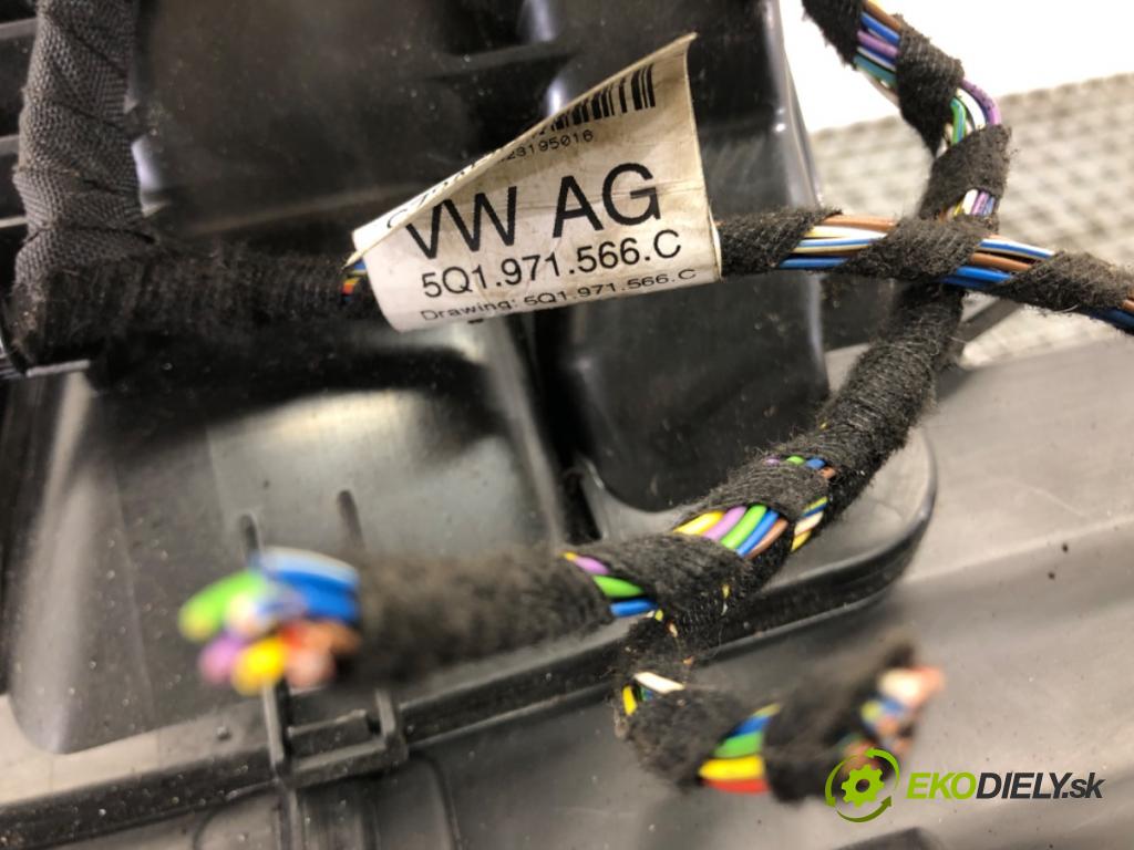 SKODA OCTAVIA III (5E3, NL3, NR3) 2012 - 2022    1.8 TSI 132 kW [180 KM] benzyna 2012 - 2022  Výhrevné teleso, radiátor kúrenia komplet KOMBAJN 5Q1820005AK (Radiátory kúrenia)