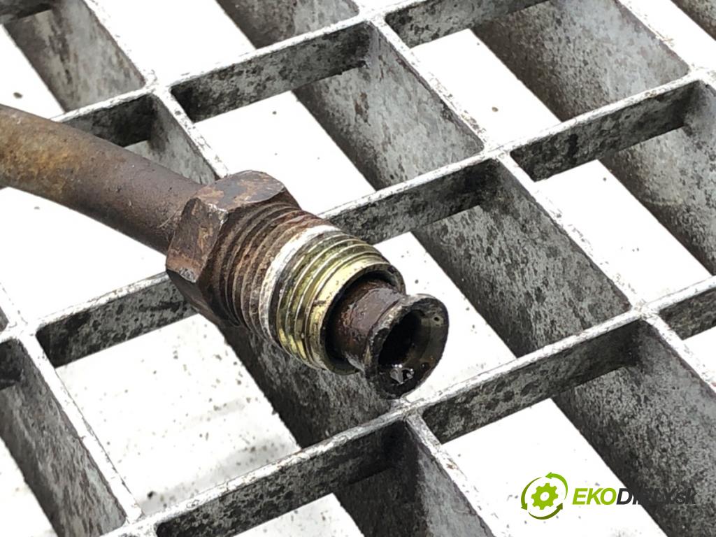 MAZDA PREMACY (CP) 1999 - 2005    2.0 TD 74 kW [101 KM] olej napędowy 2000 - 2005  hadica servočerpadlo  (Rúrky, hadice servočerpadla)