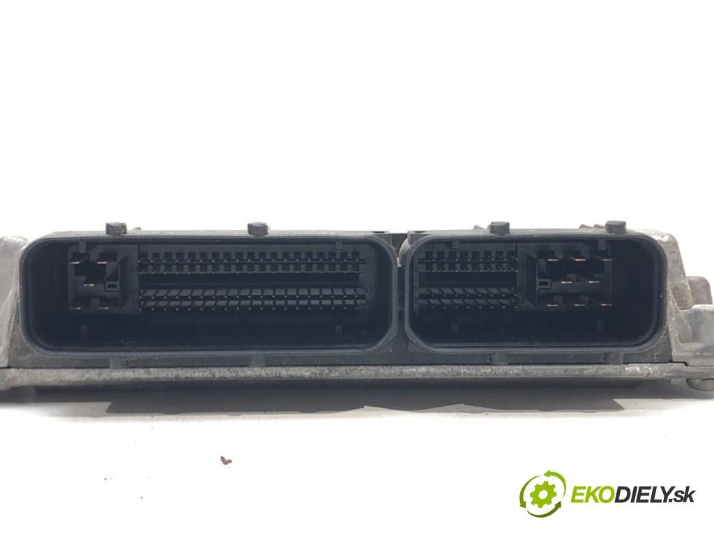 SEAT IBIZA III (6L1) 2002 - 2009    1.2 47 kW [64 KM] benzyna 2002 - 2006  riadiaca jednotka Motor 03E906033D (Riadiace jednotky)