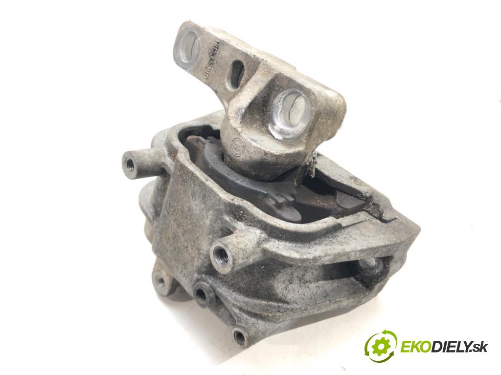 VW GOLF VI (5K1) 2008 - 2014    2.0 TDI 103 kW [140 KM] olej napędowy 2008 - 2013  AirBag Motor 1K0199262CB (Držiaky motora)