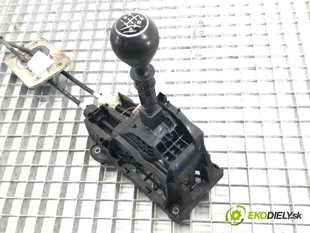 FIAT TIPO sedan (356_) 2015 - 2022    1.4 (356SXA1B) 70 kW [95 KM] benzyna 2015 - 2022  Kulisa 55276677 (Rýchlostné páky / kulisy)