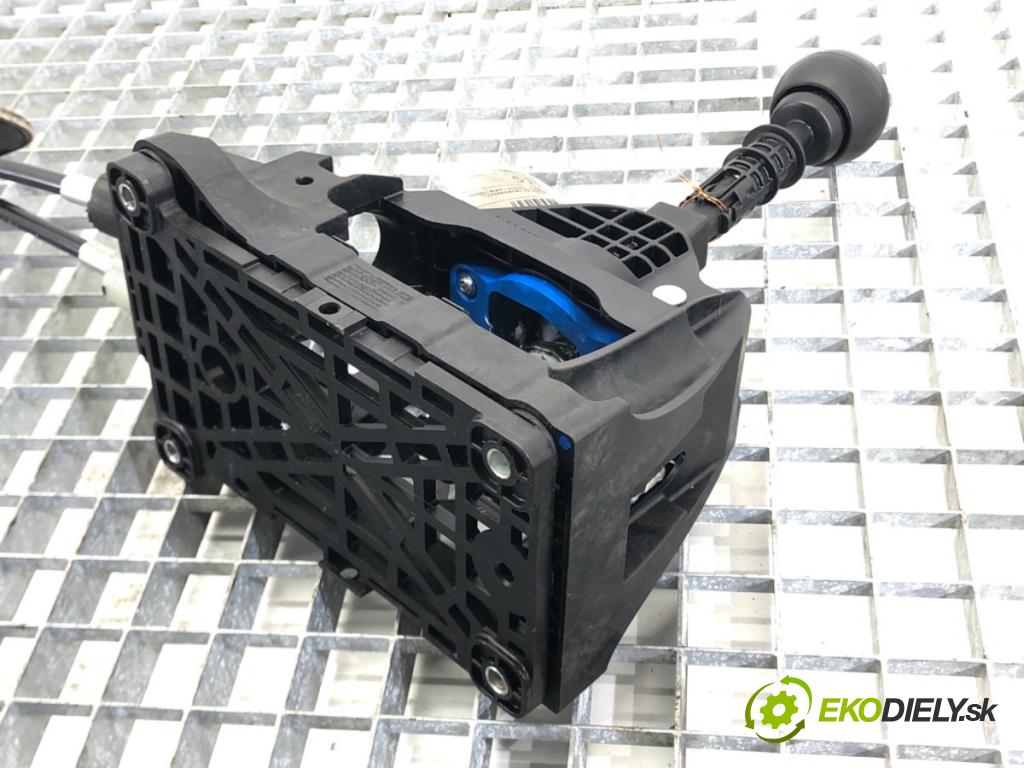 FIAT TIPO sedan (356_) 2015 - 2022    1.4 (356SXA1B) 70 kW [95 KM] benzyna 2015 - 2022  Kulisa 55276677 (Rýchlostné páky / kulisy)