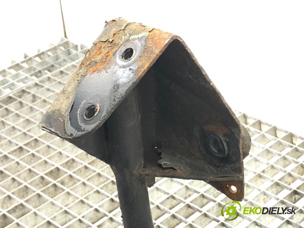 MICROCAR VIRGO 1999 - 2004    0.5 D 10 kW [14 KM] olej napędowy 1999 - 2004  výztuha pod motor  (Výztuhy přední)