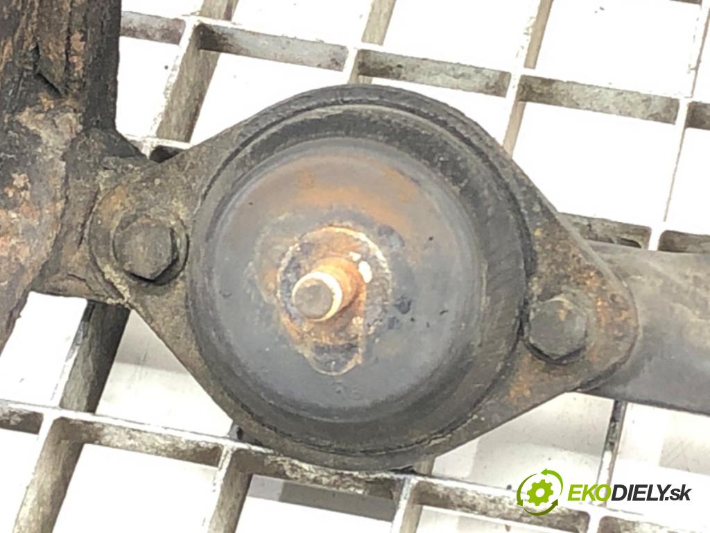 MICROCAR VIRGO 1999 - 2004    0.5 D 10 kW [14 KM] olej napędowy 1999 - 2004  výztuha pod motor  (Výztuhy přední)