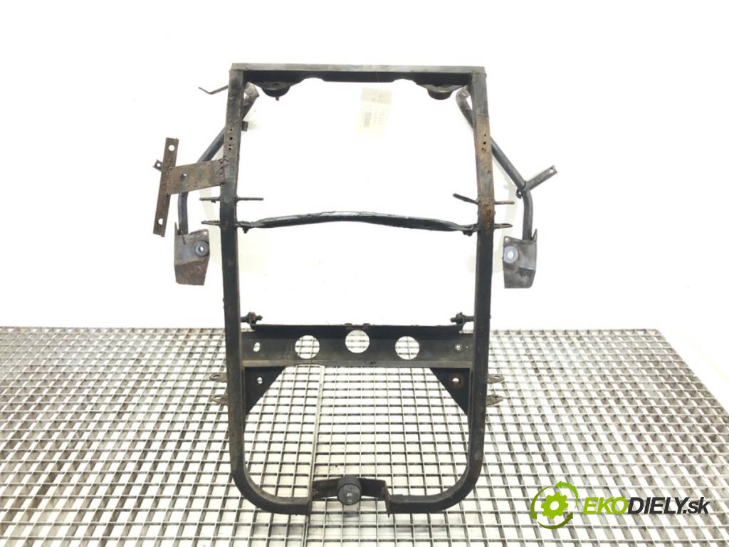 MICROCAR VIRGO 1999 - 2004    0.5 D 10 kW [14 KM] olej napędowy 1999 - 2004  výztuha pod motor  (Výztuhy přední)