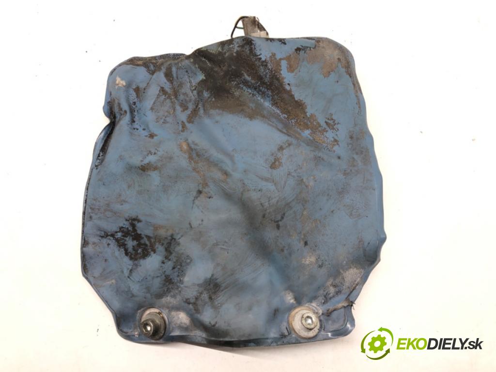 MICROCAR VIRGO 1999 - 2004    0.5 D 10 kW [14 KM] olej napędowy 1999 - 2004  Nádržka ostrekovačov