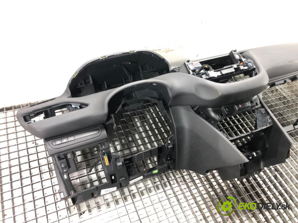 PEUGEOT 208 I (CA_, CC_) 2012 - 2022    1.2 VTI 82 60 kW [82 KM] benzyna 2012 - 2022  Palubná doska  (Palubné dosky)