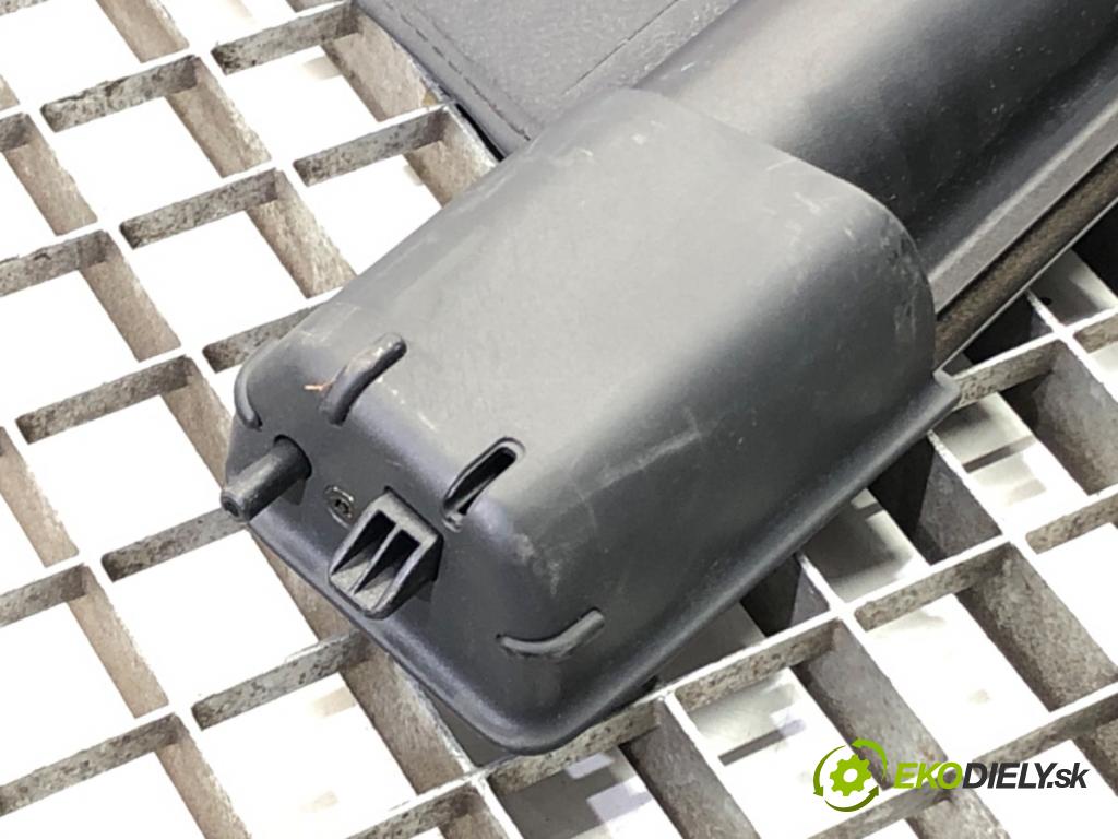 VW PASSAT B6 Variant (3C5) 2005 - 2011    2.0 TDI 103 kW [140 KM] olej napędowy 2005 - 2009  Roleta  (Rolety kufra)