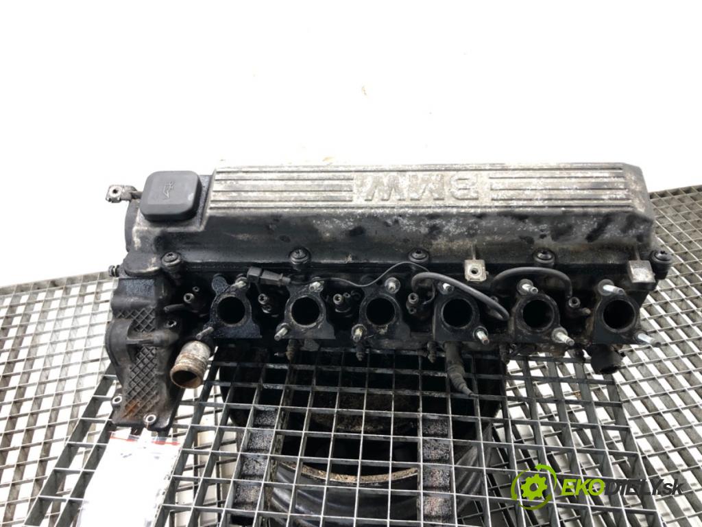 BMW 5 Touring (E39) 1996 - 2004    525 tds 105 kW [143 KM] olej napędowy 1997 - 2004  Hlava valcov 2247054 (Hlavy valcov)