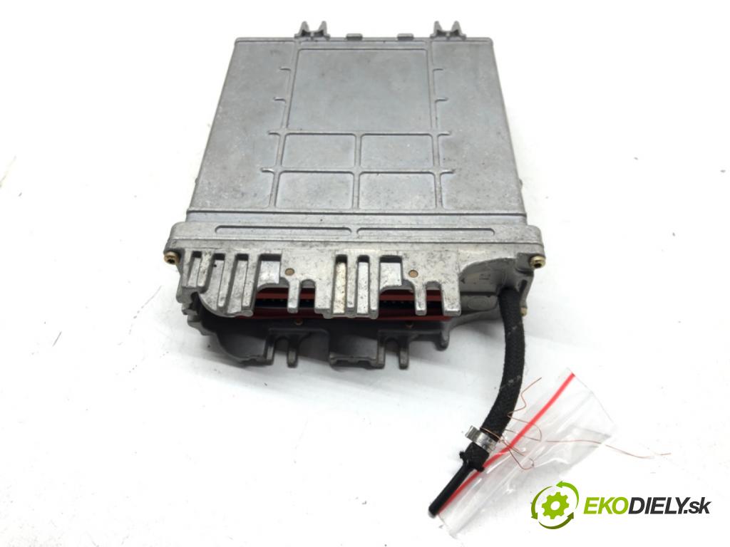 AUDI A4 B5 (8D2) 1994 - 2001    1.9 TDI 81 kW [110 KM] olej napędowy 1995 - 2000  riadiaca jednotka Motor 0281001425 (Riadiace jednotky)