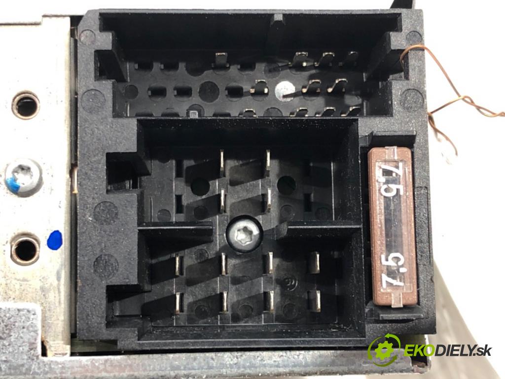 VW POLO (9N_, 9A_) 2001 - 2014    1.4 16V 55 kW [75 KM] benzyna 2001 - 2008  RADIO 6X0035152C (Audio zariadenia)