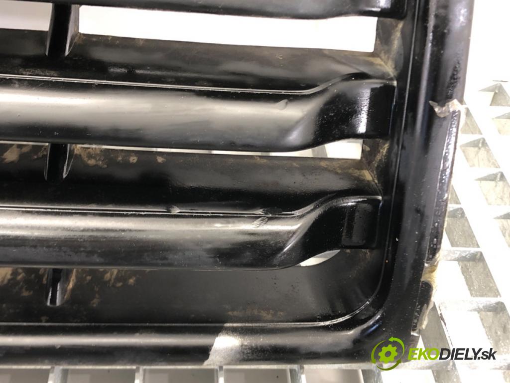 MITSUBISHI PAJERO II (V3_W, V2_W, V4_W) 1990 - 2001    2.5 TD 4WD (V24C, V24W) 73 kW [99 KM] olej napędow  mřížka maska  (Mřížky (masky) chladičů)